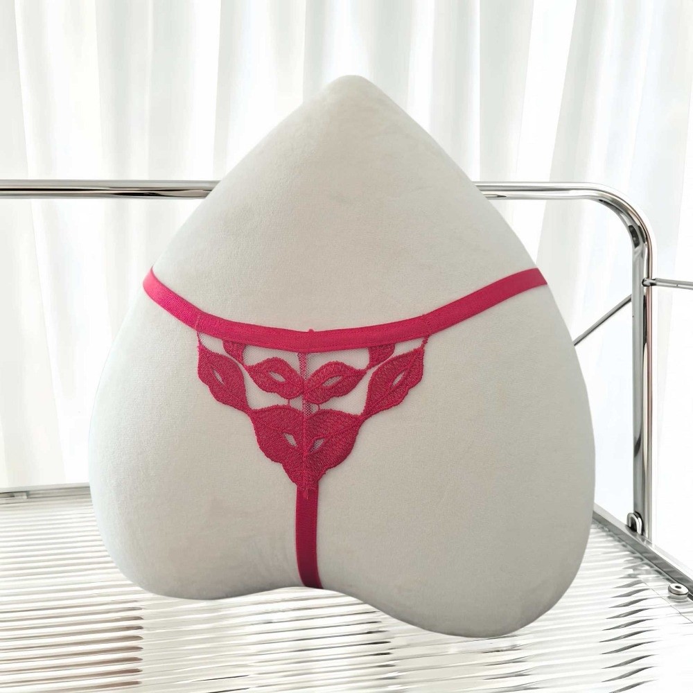 Wygodne stringi z niskim stane – Embroidery Lips recenzja i cena